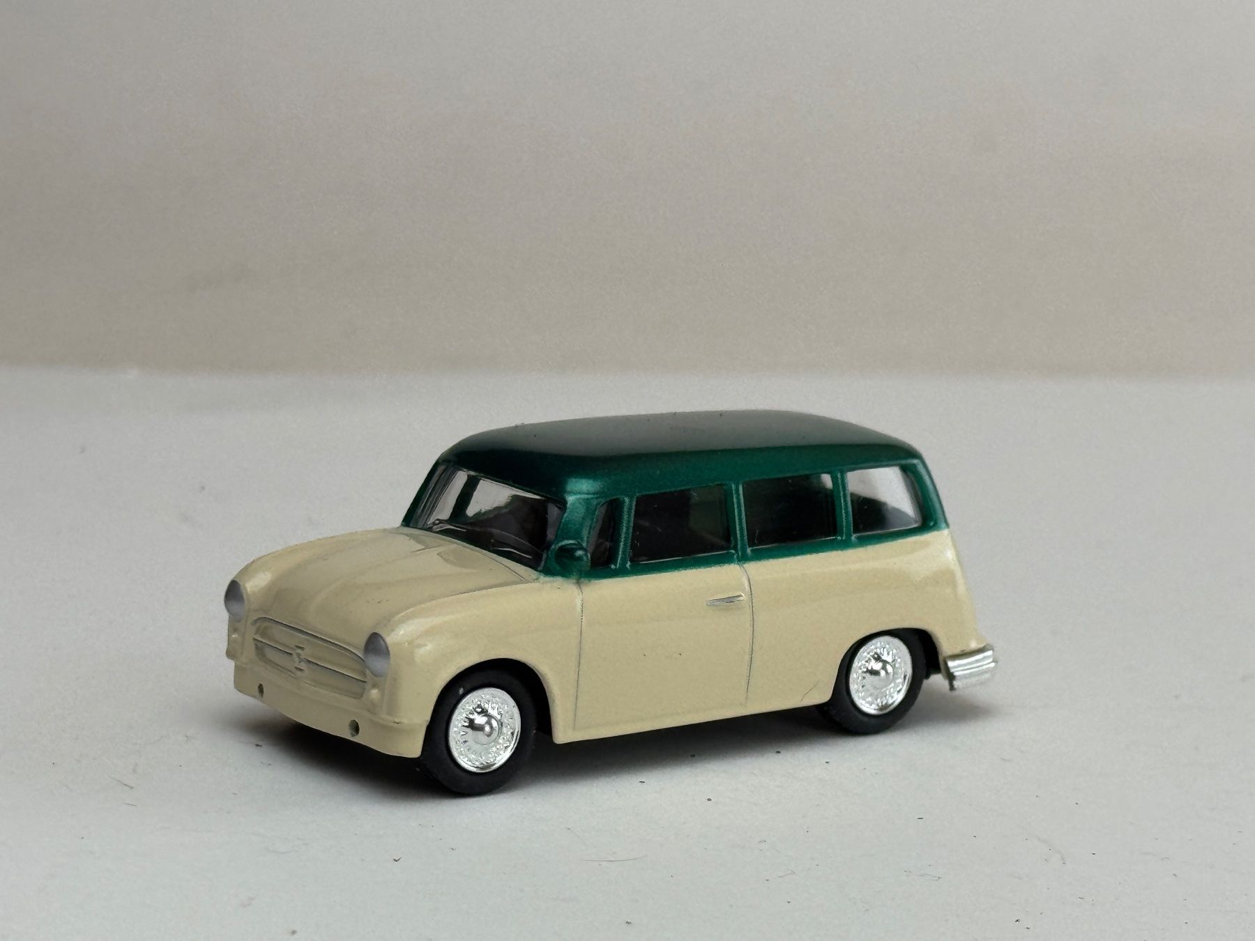 Modellini d'auto: GB5- Grell IFA P 70 grün beige – Usato da Elm venduto da Wikmtz