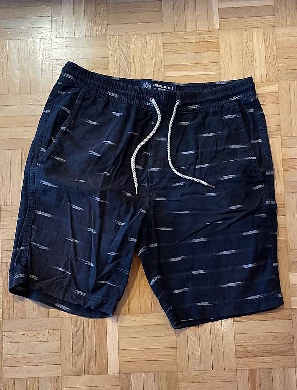 Pantaloni: American  Eagle Shorts – Usato da Engelburg venduto da san_z6qd