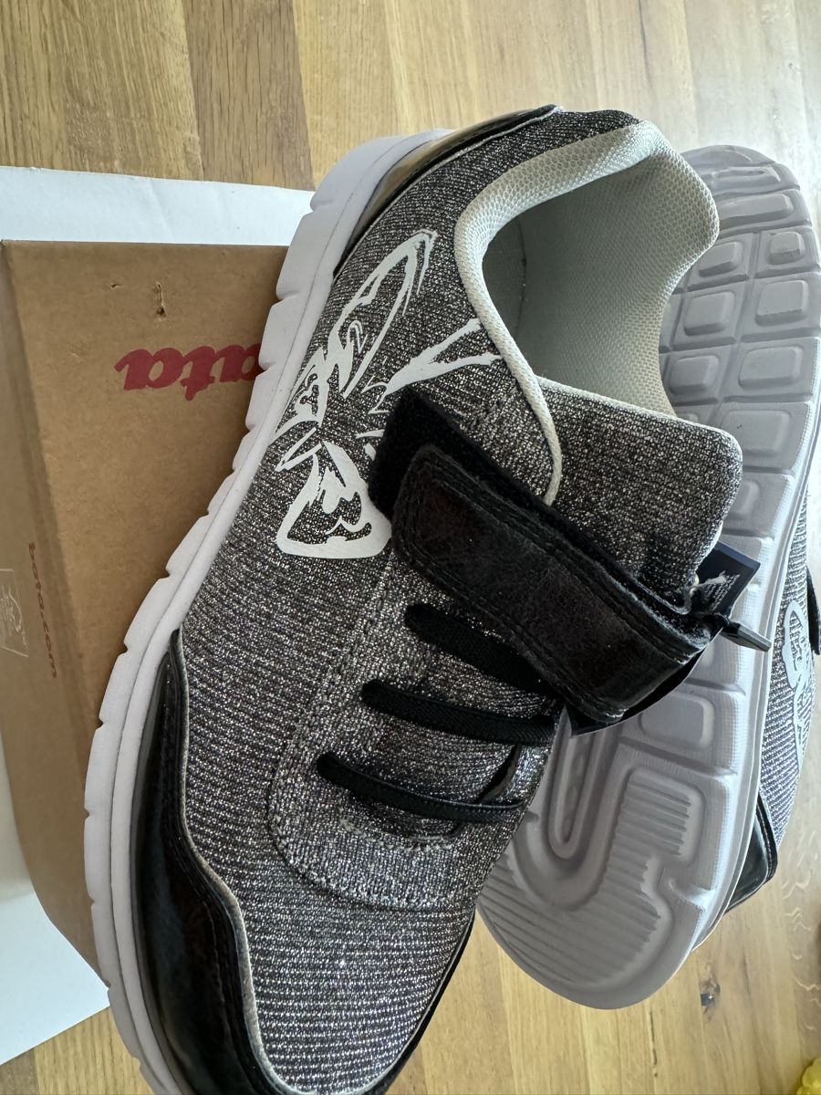 Scarpe per ragazze: Bata Schuhe – Nuovo e nell'imballaggio originale da Mühlethurnen venduto da Indriukas 1