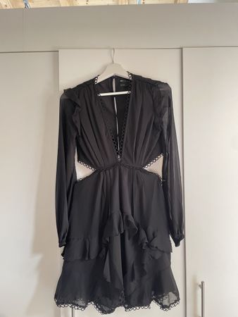 Sommerliches, schwarzes Kleid mit Rüschen, Grösse 36