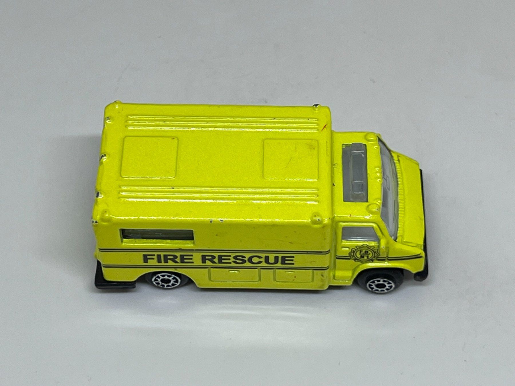 Maisto Modellini d'auto: Maisto Truck #29 – Usato da Wildegg venduto da LaaBoutique 1