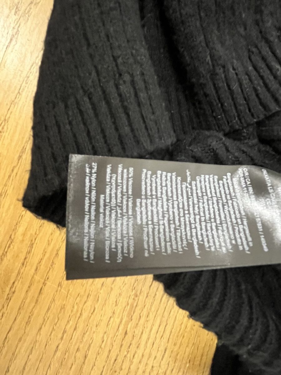 Only Giacche: Schwarze Strickjacke Only Grösse S – Usato da Teufenthal AG venduto da Nanahu 3