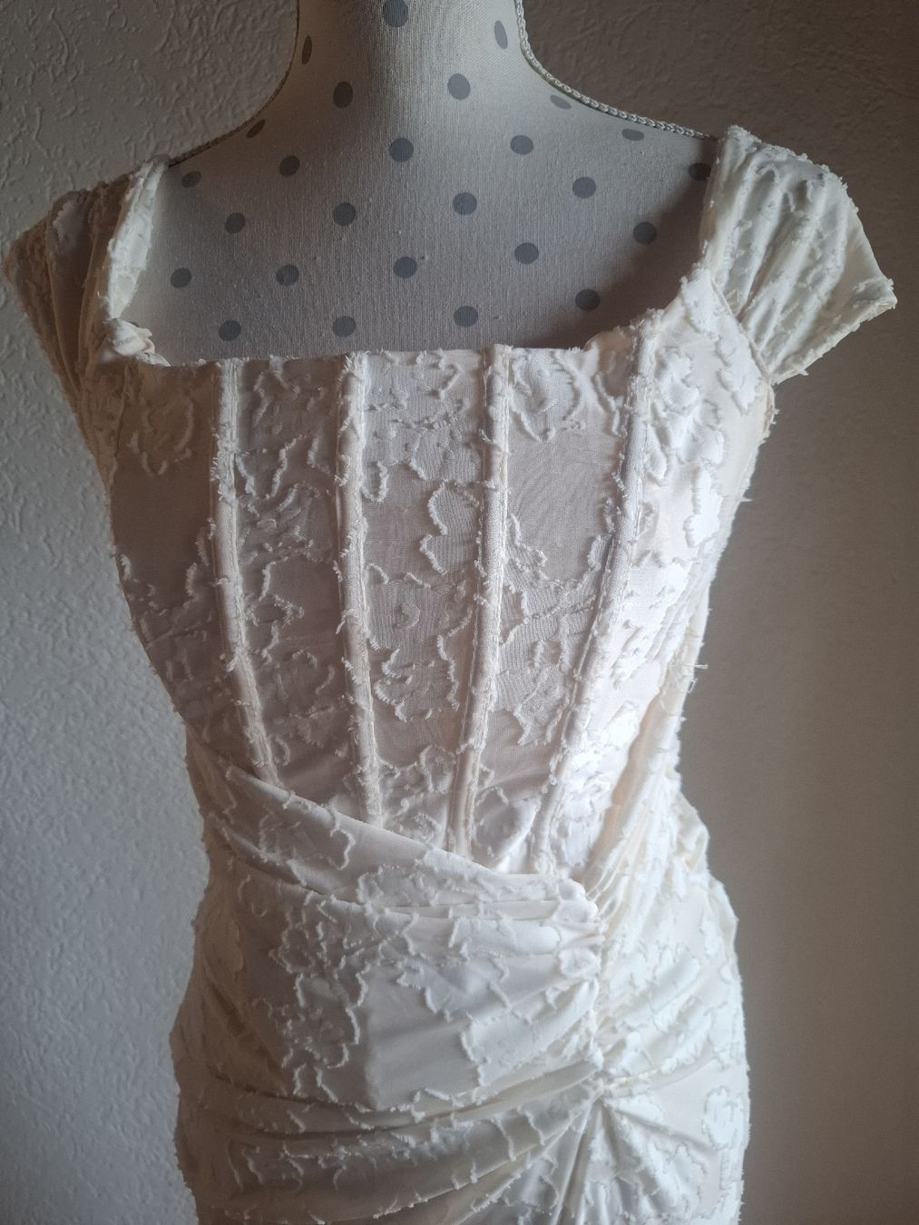 Vestiti: Abendkleid cremefarben mit Struktur Grösse M  – Usato da Urtenen-Schönbühl venduto da wirbelwind010 5