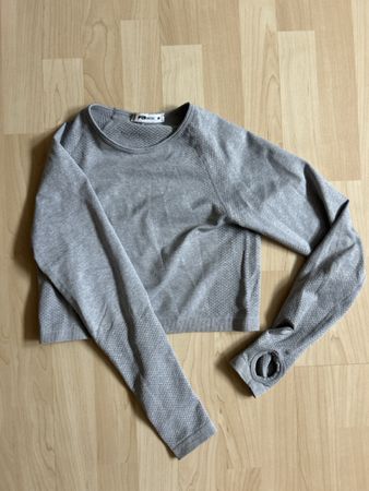 Damen Sportshirt Langarm Grau Grösse M Thumbhole Guter Zusta