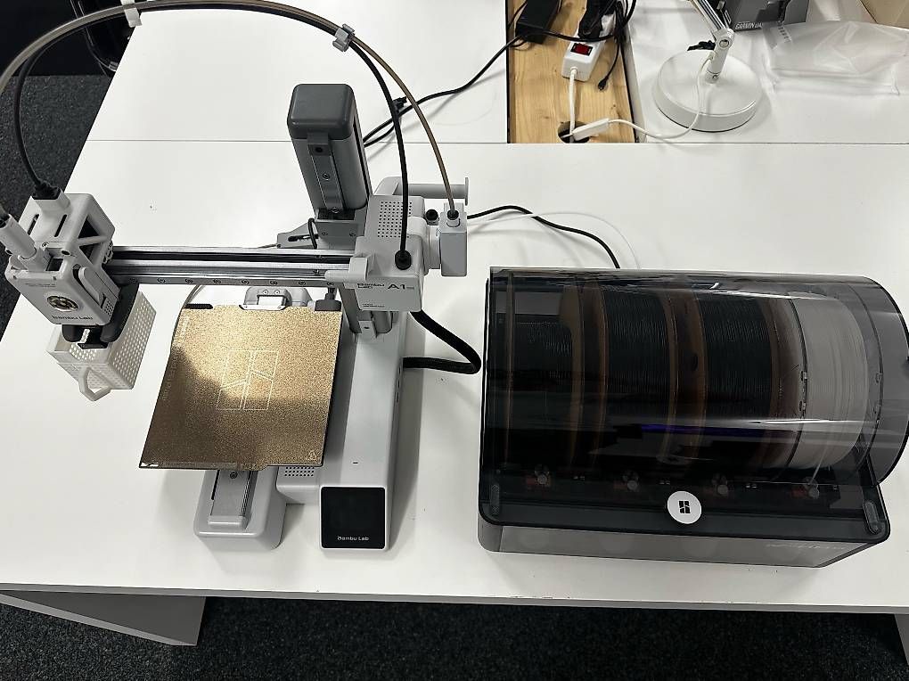 Stampanti 3D: Bambu Lab A1 Mini + AMS – Usato da Felsberg venduto da rf7_r2qr