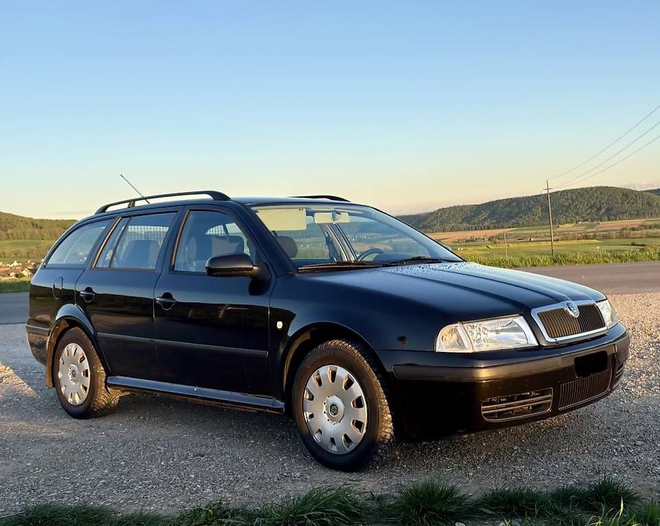 Skoda Automobili: Skoda Octavia 1.9 tdi Tour – Usato da Löhningen venduto da Flachlandholzer 1