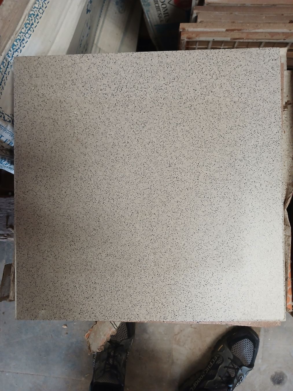 Rivestimenti per pavimenti: keramikplatten – Nuovo (secondo la descrizione) da gipf-oberfrick venduto da bubs88