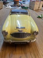 Austin Healey, Kyosho, 1:18, gelb - Sammlerstück!(2)