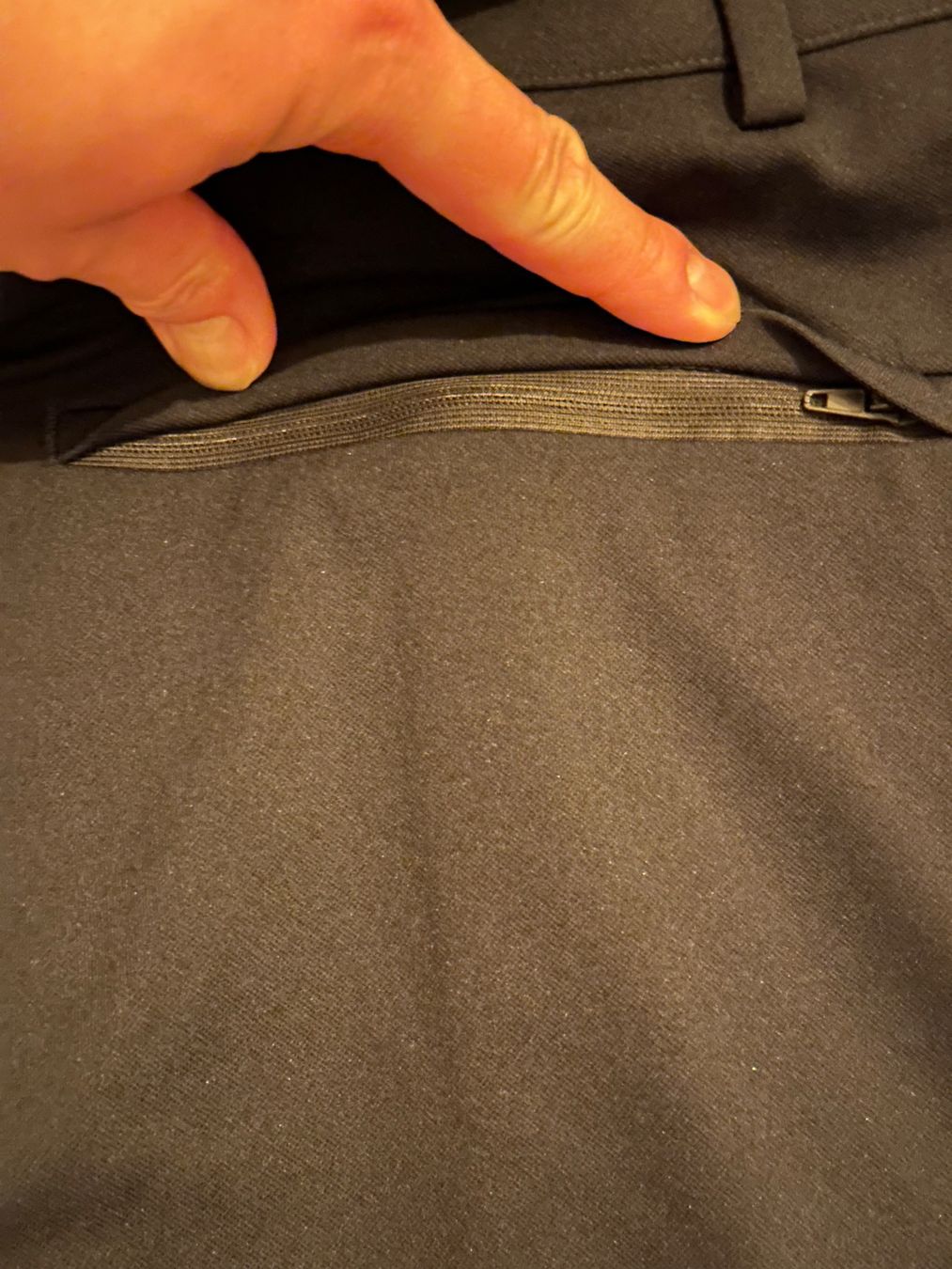 Uniqlo Pantaloni: Uniqlo Herren Hose – Nuovo e nell'imballaggio originale da Schlieren venduto da James1010 2