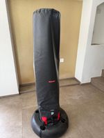 Stehender Boxsack schwarz gutem Zustand