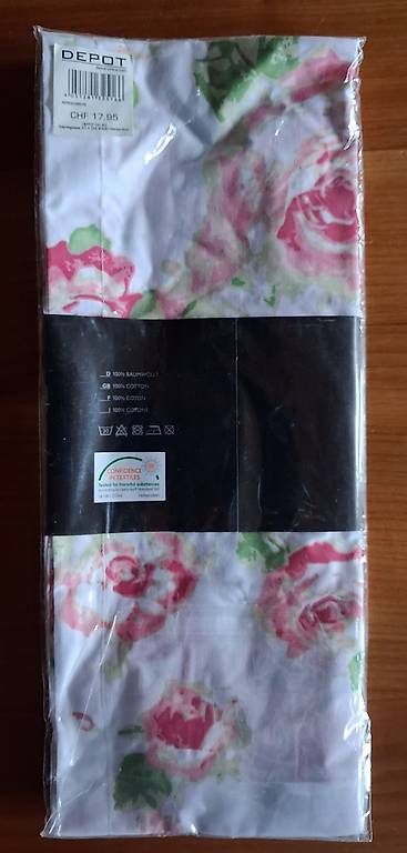 Autre linge de table: Tischläufer mit Rosendesign – Neuf avec emballage d'origine à Sigriswil par 11p_9psj 1