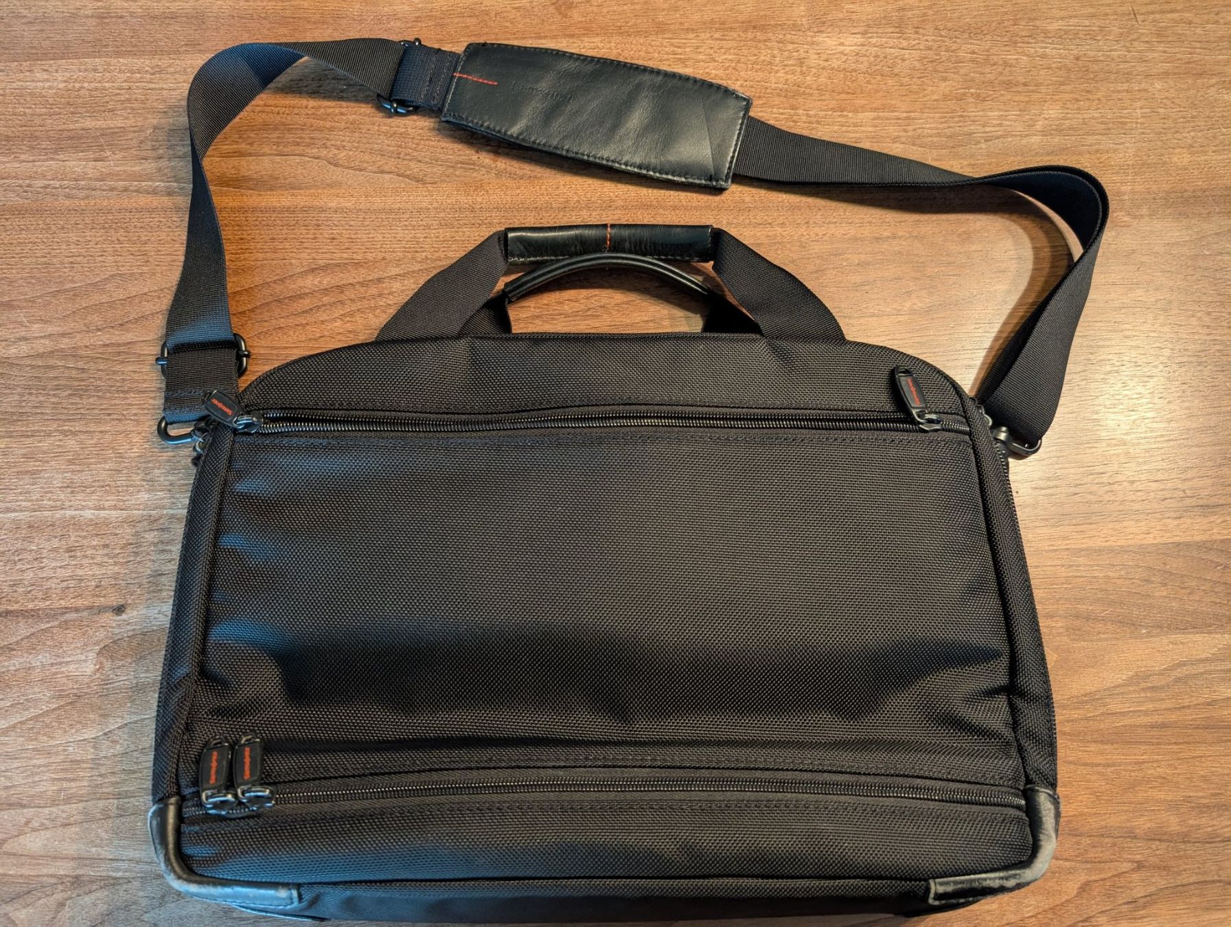 Samsonite Taschen: Kompakte Laptop-Tasche Samsonite – Neu (gemäss Beschreibung) aus Cham von Pelz76 1