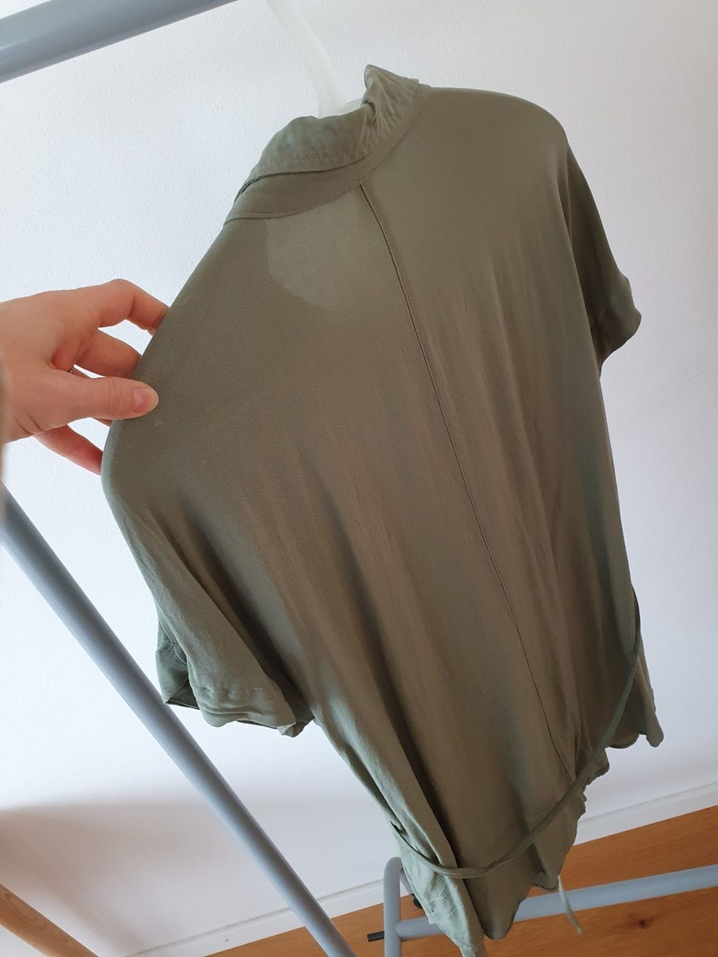 H&M Camicette: Sommerbluse in olive, H&M Mama, Gr. S – Usato da Pfyn venduto da ka.we 1