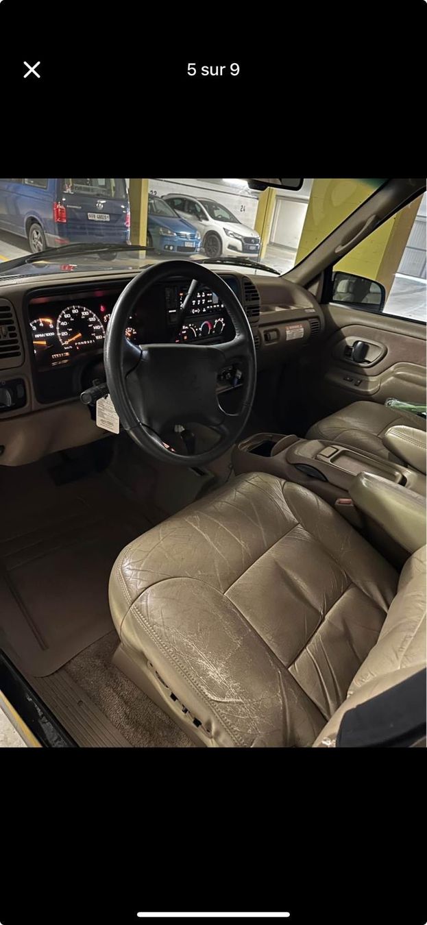 Chevrolet Automobili: Chevrolet Suburban, 4x4, 1995 – Usato da Vallamand venduto da eli_tk9d 4