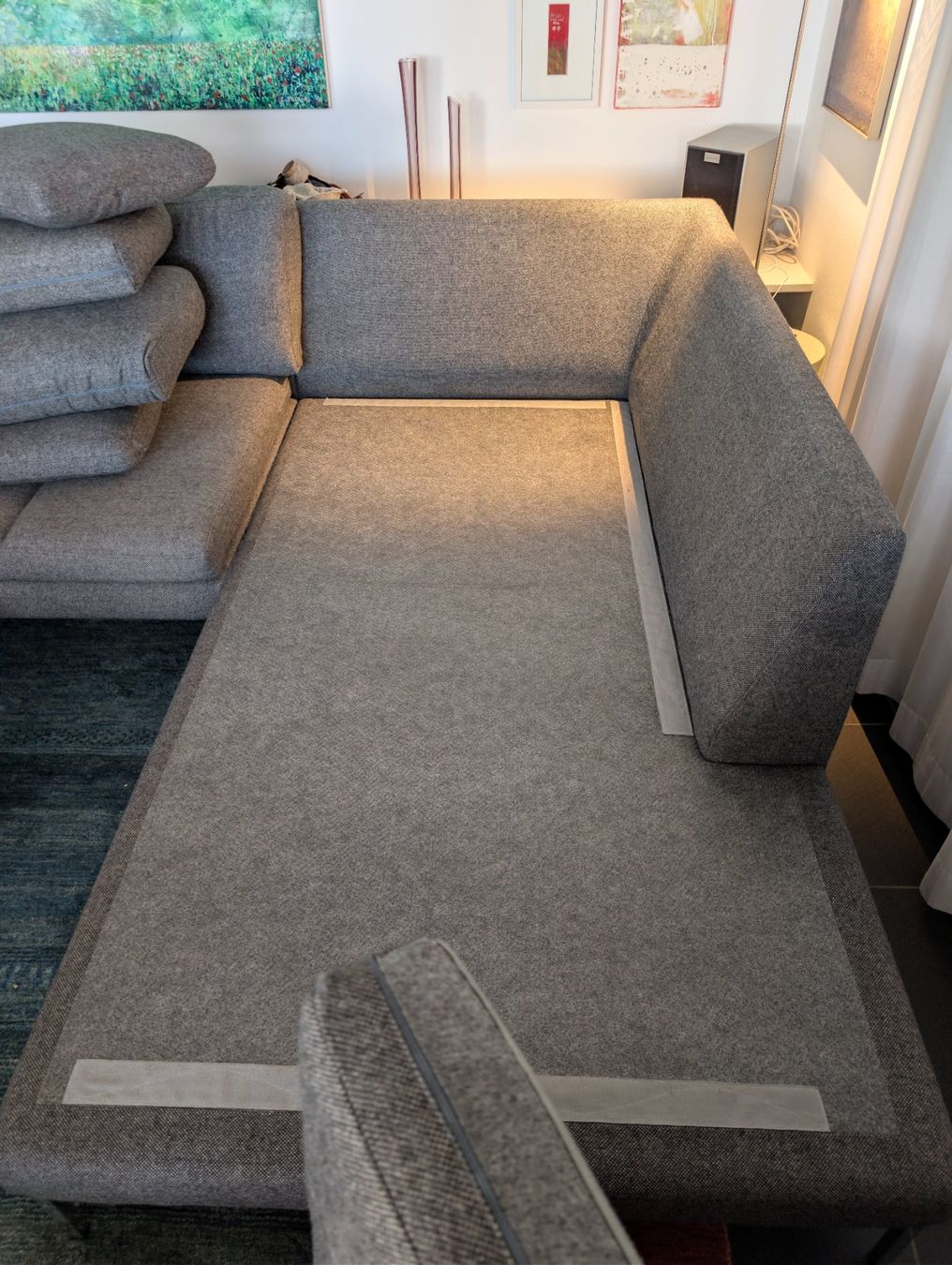 Livique Sofas: Ecksofa rechts graumelierter Stoff – Gebraucht aus Wetzikon ZH von Wiesenmeier 2