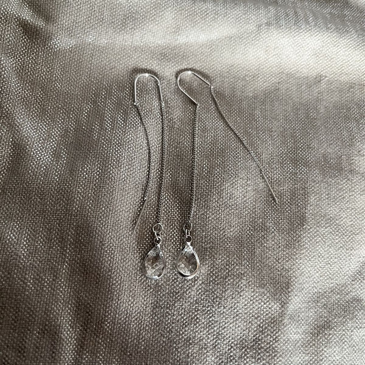 Orecchini pendenti & Orecchini a lobo: Boucles longues argent cabochon en verre transparent – Nuovo e nell'imballaggio originale da Genève venduto da ct_fqr8