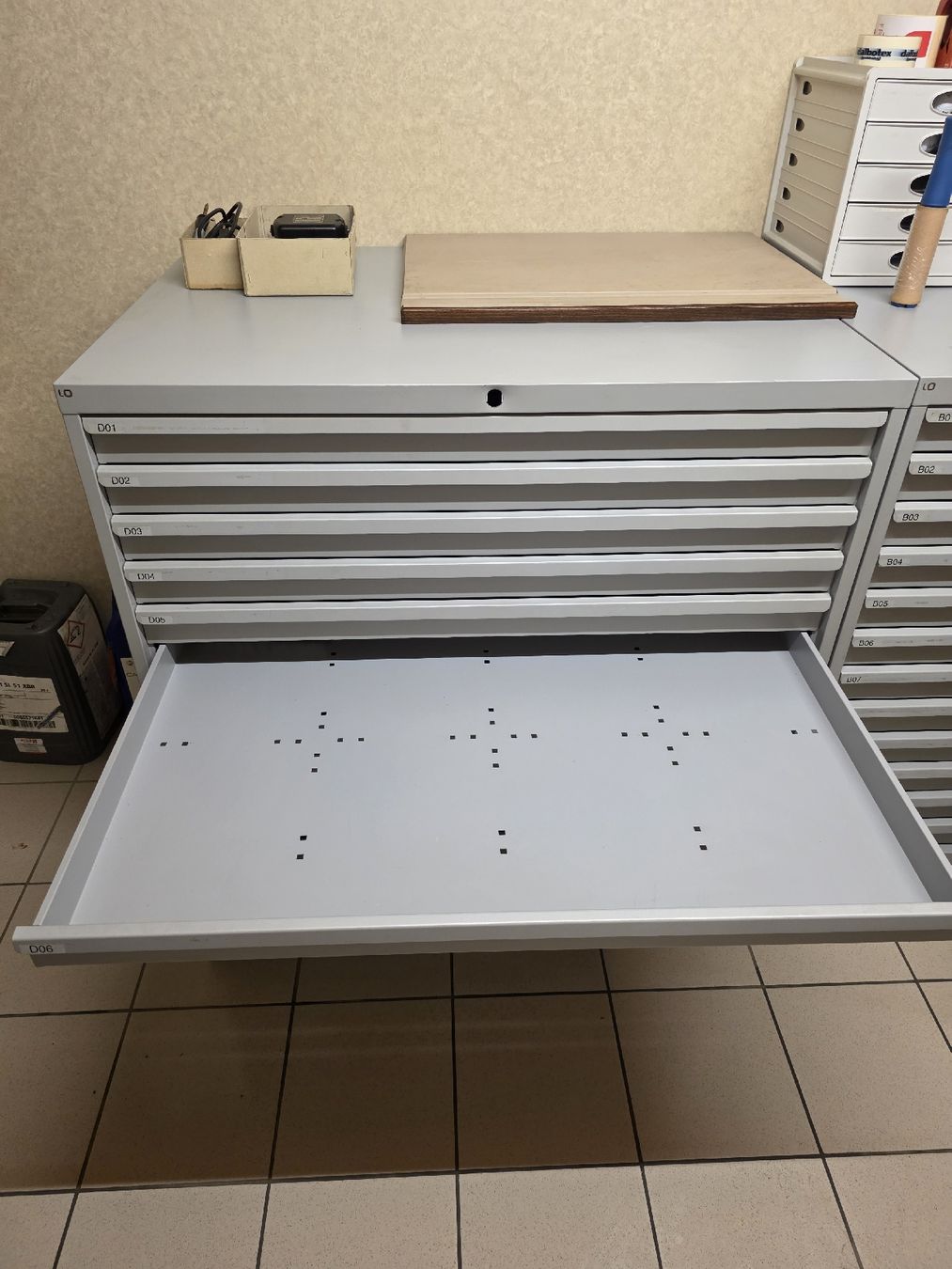 Lista Armadi: 1x armoire Lista – Usato da Le fuet venduto da Alan1414 1