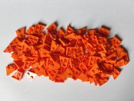LEGO - 130x Orange Wedge Plate 2x2 - NEW