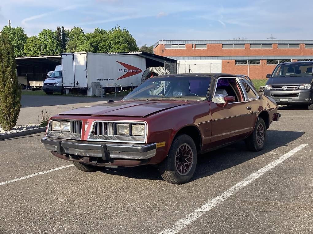 Pontiac Autos: Pontiac Sunbird – D'occasion à Unterentfelden par StuntmanDave