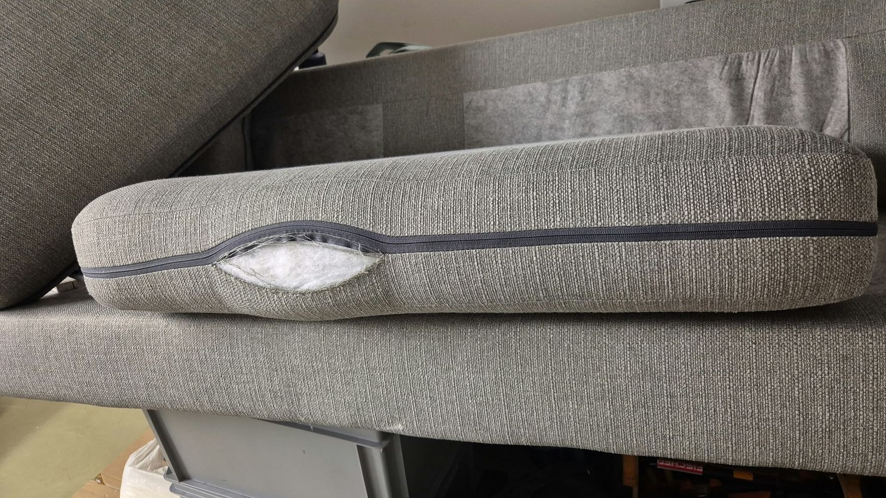 Conforama Divani: Bequemes Sofa in gutem Zustand – Usato da Grossaffoltern venduto da mic_2c67 6