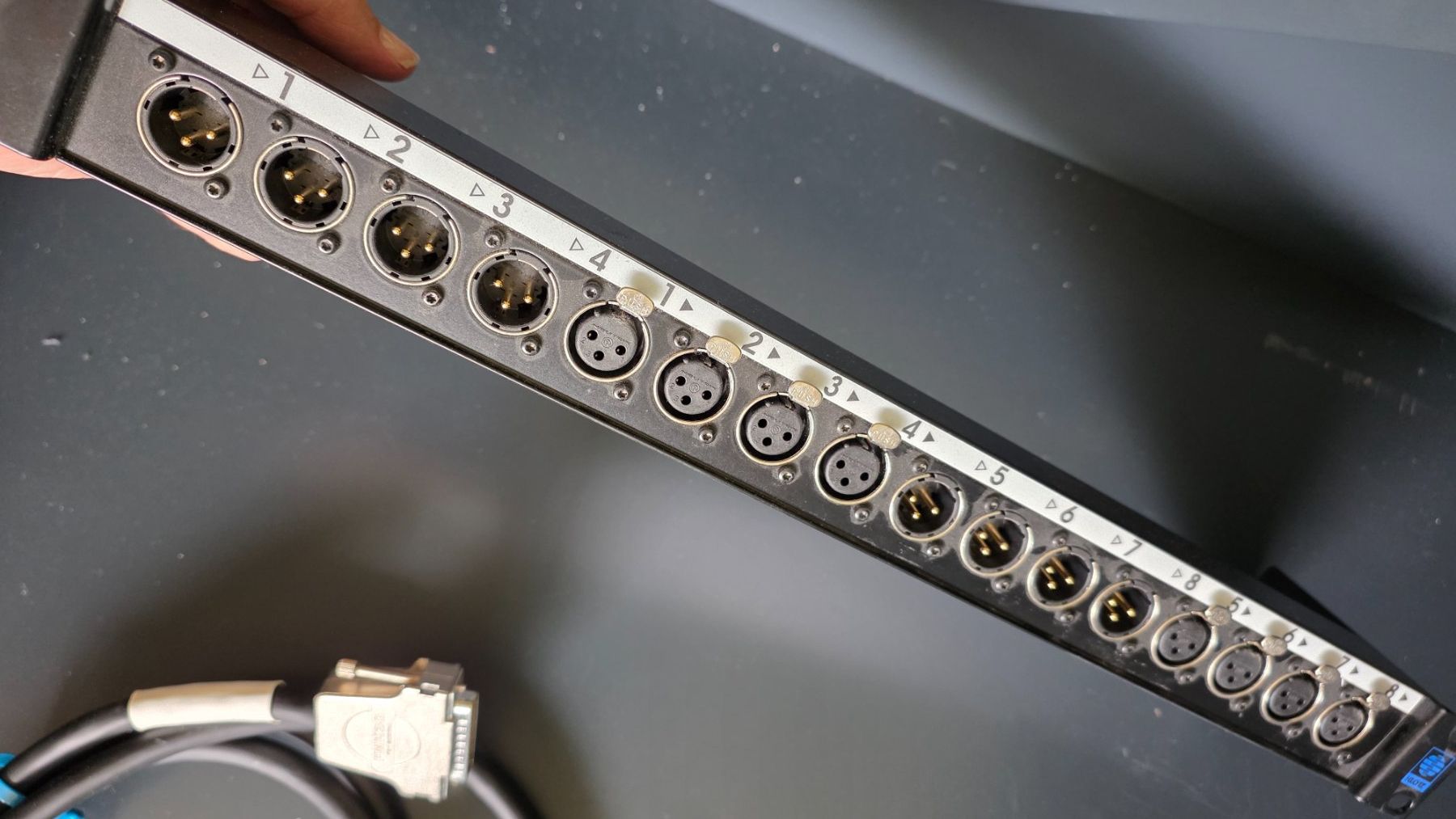 Racks & Cavalletti: KLOTZ Patch Panel XLR (wie neu!) – Nuovo (secondo la descrizione) da St. Gallen venduto da ume_j65p