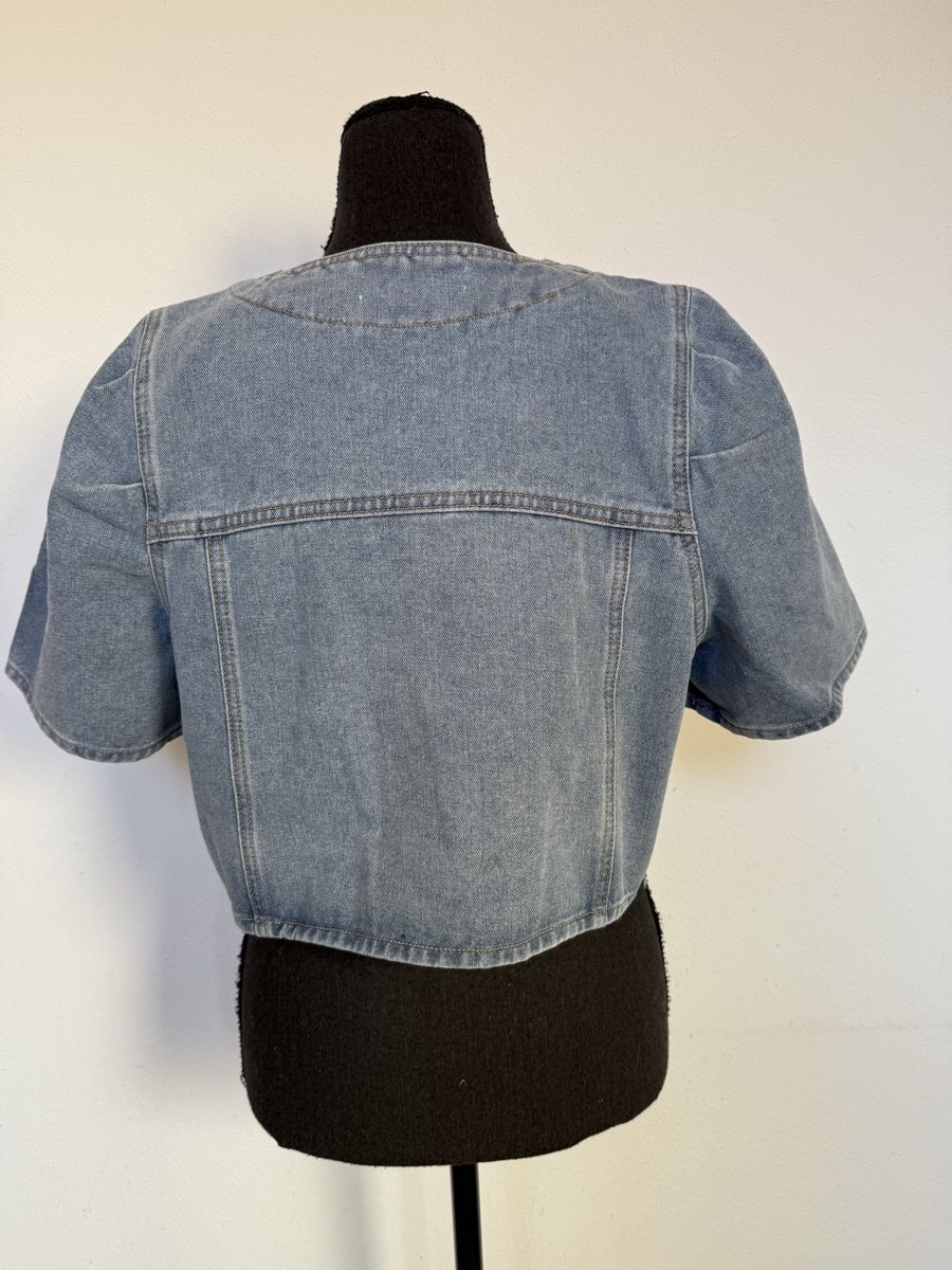 Shein Giacche: Jeansjäckli kurzatmig – Nuovo (secondo la descrizione) da Sigriswil venduto da ck56 1
