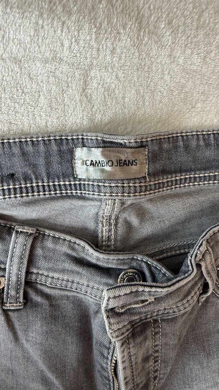 Cambio Jeans: Damen Jeans CAMBIO grau – D'occasion à Warth par sue500 1