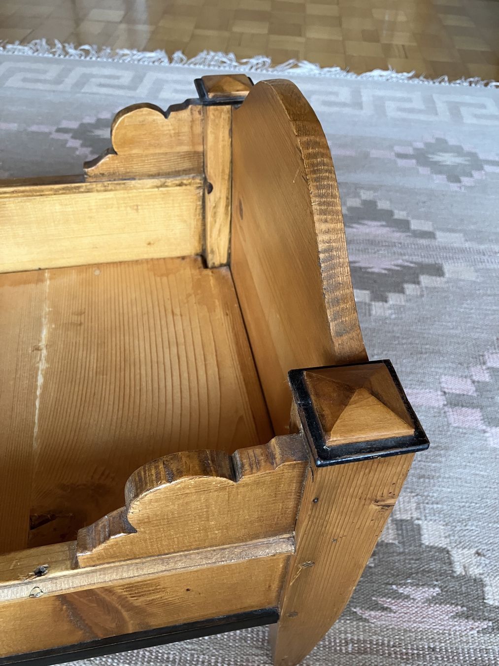 Spielzeuge: Puppenbett im Biedermeier-Stil – Gebraucht aus Oberegg von Najen751 6