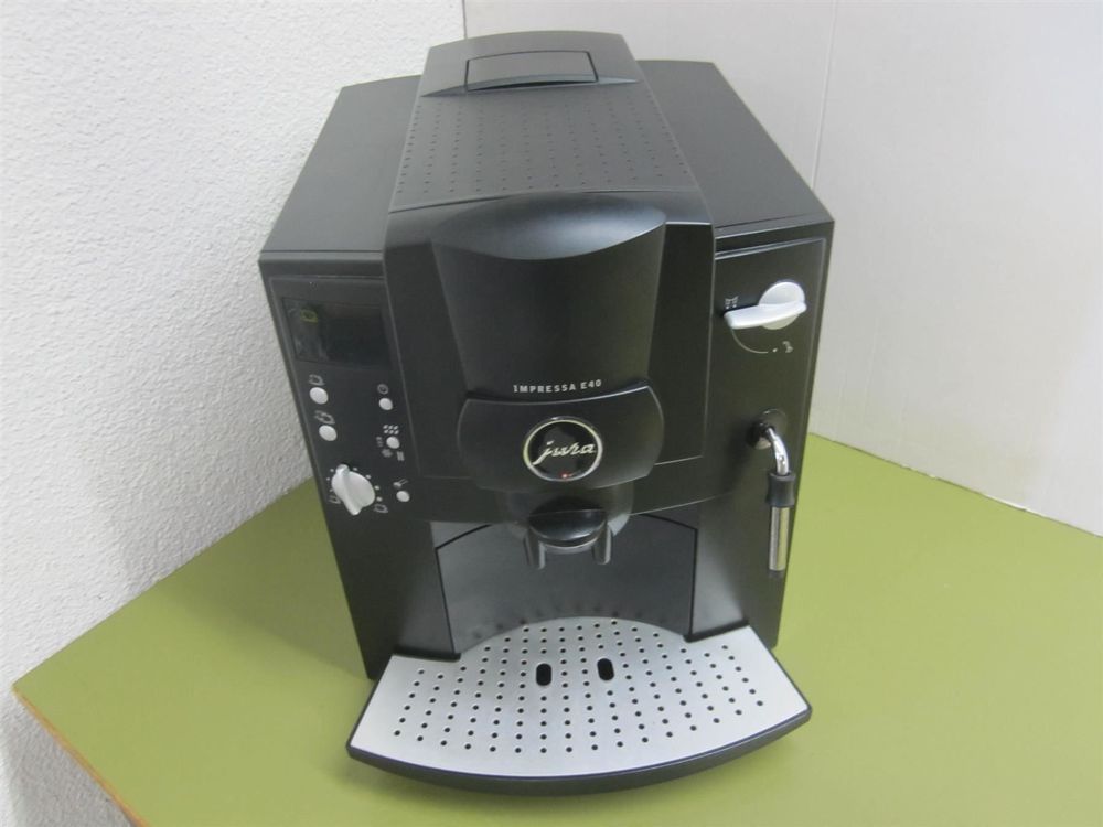 JURA Impressa E40 schwarz mit GARANTIE Kaufen auf Ricardo