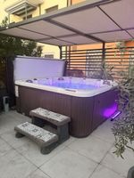 Whirlpool DeluxeSpas Saturn / 74 Düsen / 5 - 6 Personen