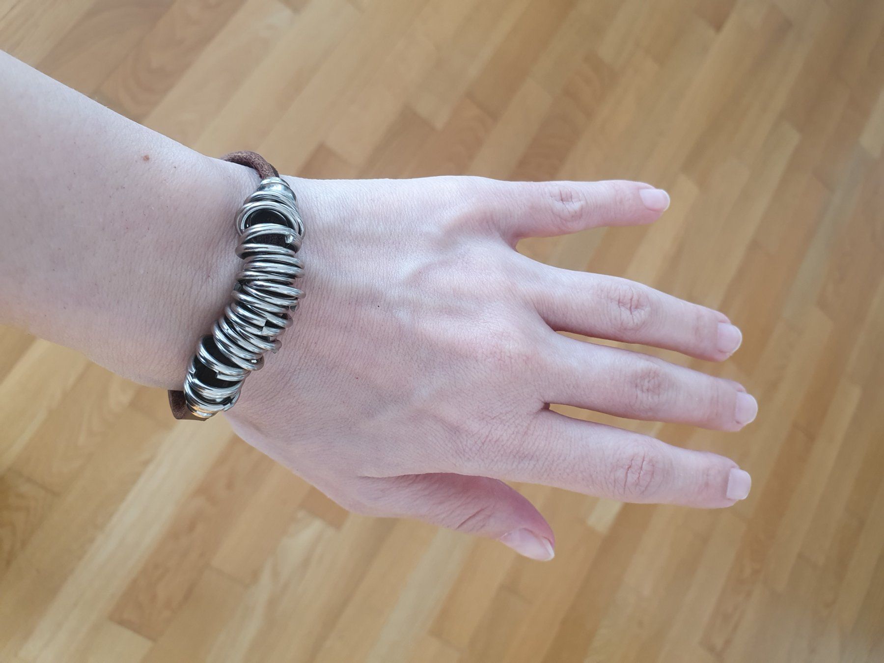 Bracciali & Braccialetti: Armband mit Metallelementen – Nuovo (secondo la descrizione) da Lachen SZ venduto da It_is_what_it_is 1