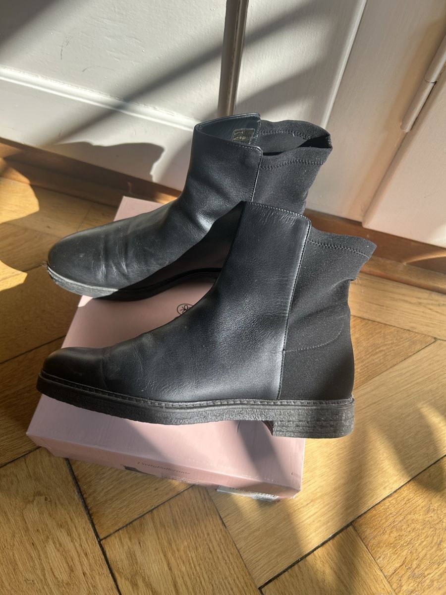 Scarpe da donna: Pretty Ballerinas Stiefel, Schwarz, Gr. 41 eher eine 40 – Usato da Bern venduto da FreitagsSachen22 2