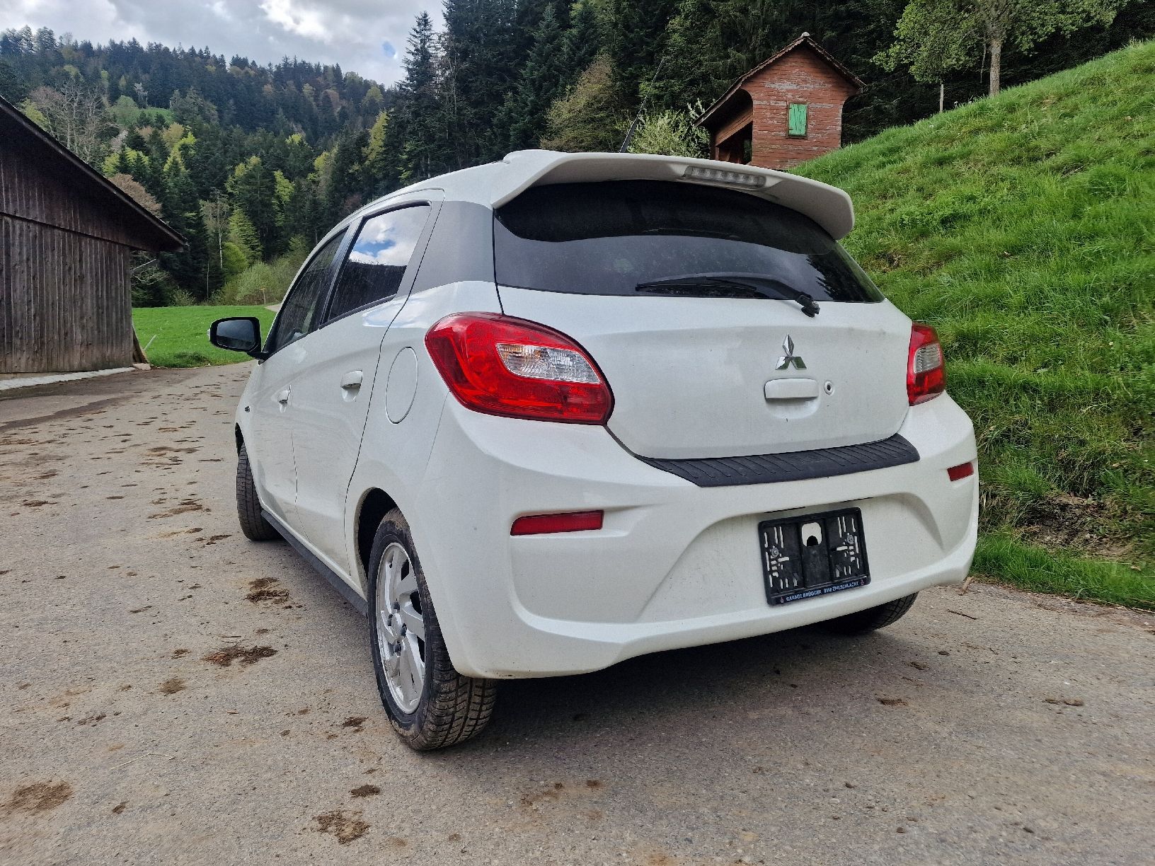Mitsubishi Autos: Mitsubishi Space Star – Défectueux à Menznau par CS1.6 2