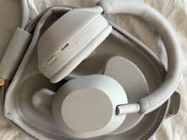 Sony WH-1000xm5