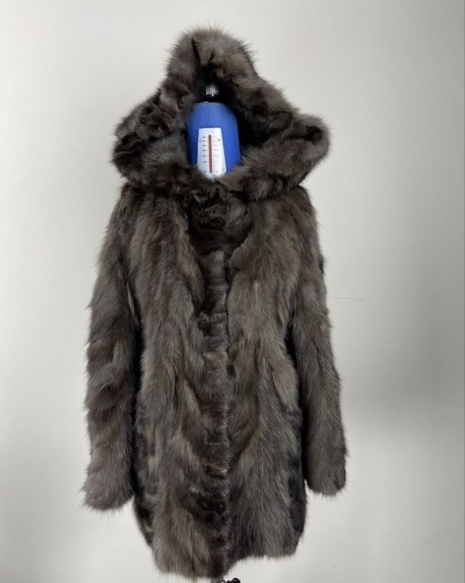 Cappotti: Sable Fur Brown Silver coat S & M – Usato da Uznach venduto da ger_7gvr