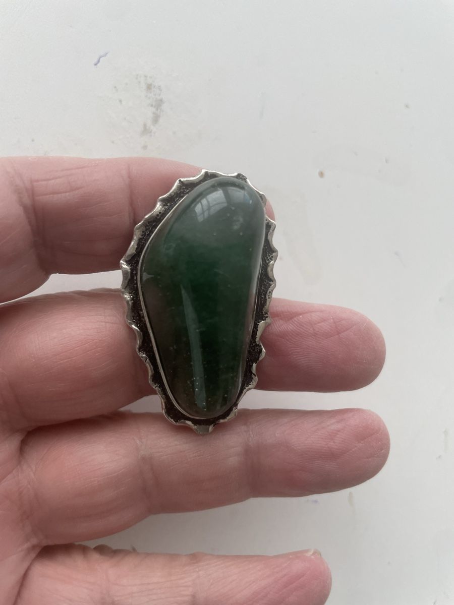 Anelli: 56-Ring (?) mit grossem grünen Stein – Usato da Meierskappel venduto da Hala03