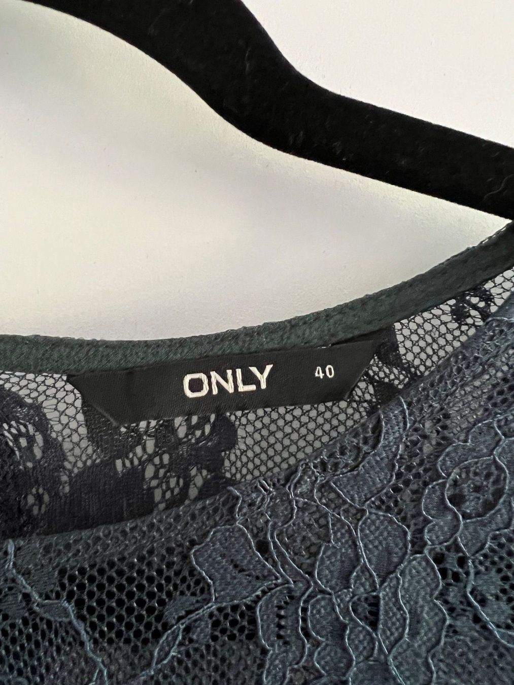 Camicette: Dark green blouse with lace – Usato da Prangins venduto da ale_f88f 1
