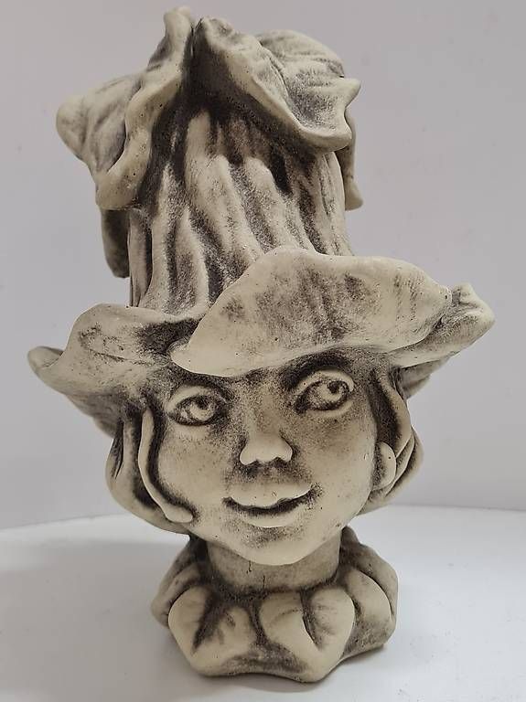 Sculture & Statue: Glockenrebe Betonkopf  – Usato da Kriens venduto da LotusOase