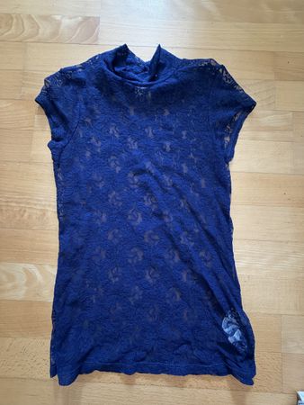 Zara Top Spitze dunkelblau Grösse M neuwertig