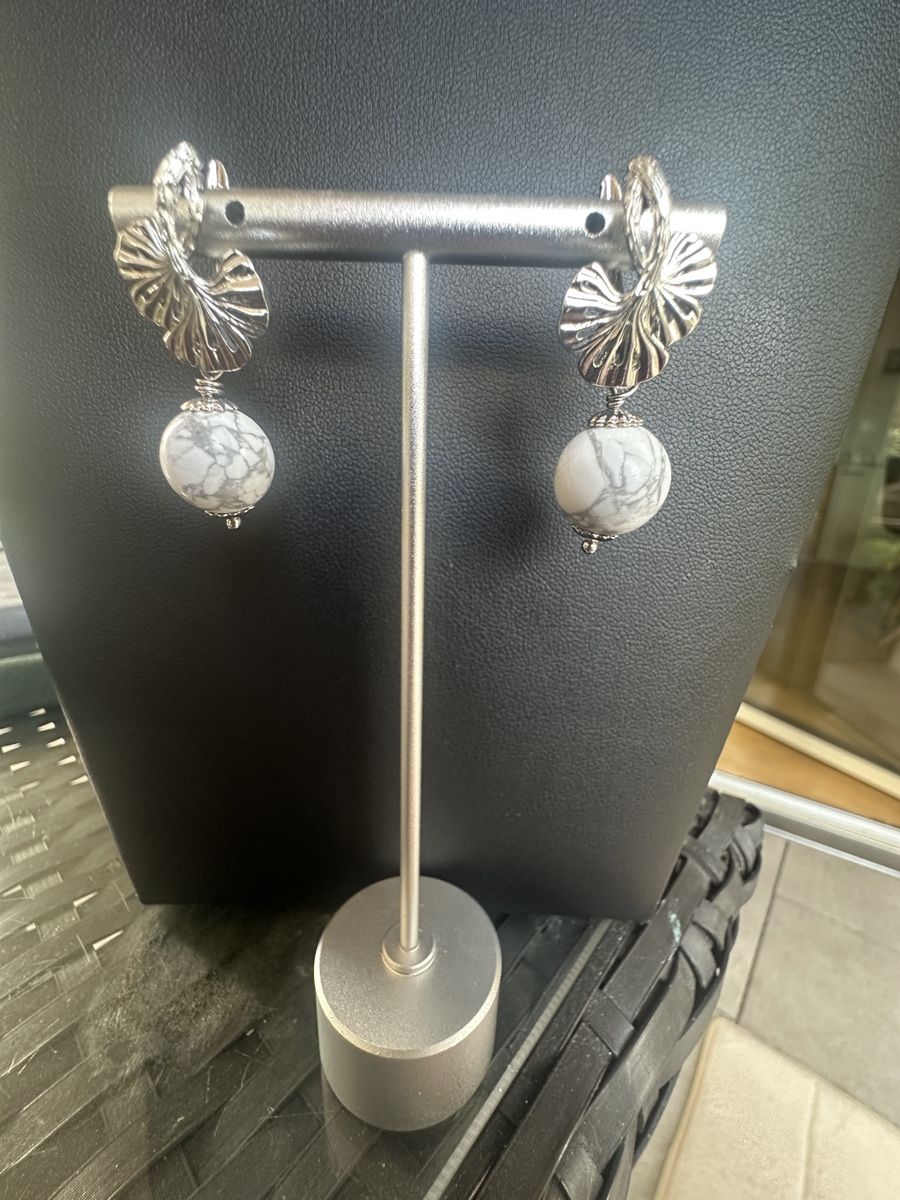 Boucles d'oreille: Ohrringe aus Howlith Perlen  – Neuf avec emballage d'origine à Kriens par Hortensie6