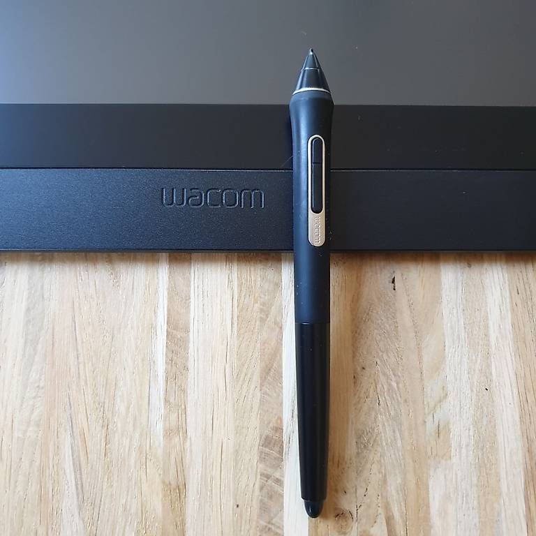 Tablettes PC: Wacom Cintic LCD Tablet Illustrationboard – D'occasion à Urnäsch par Nakamotix 3