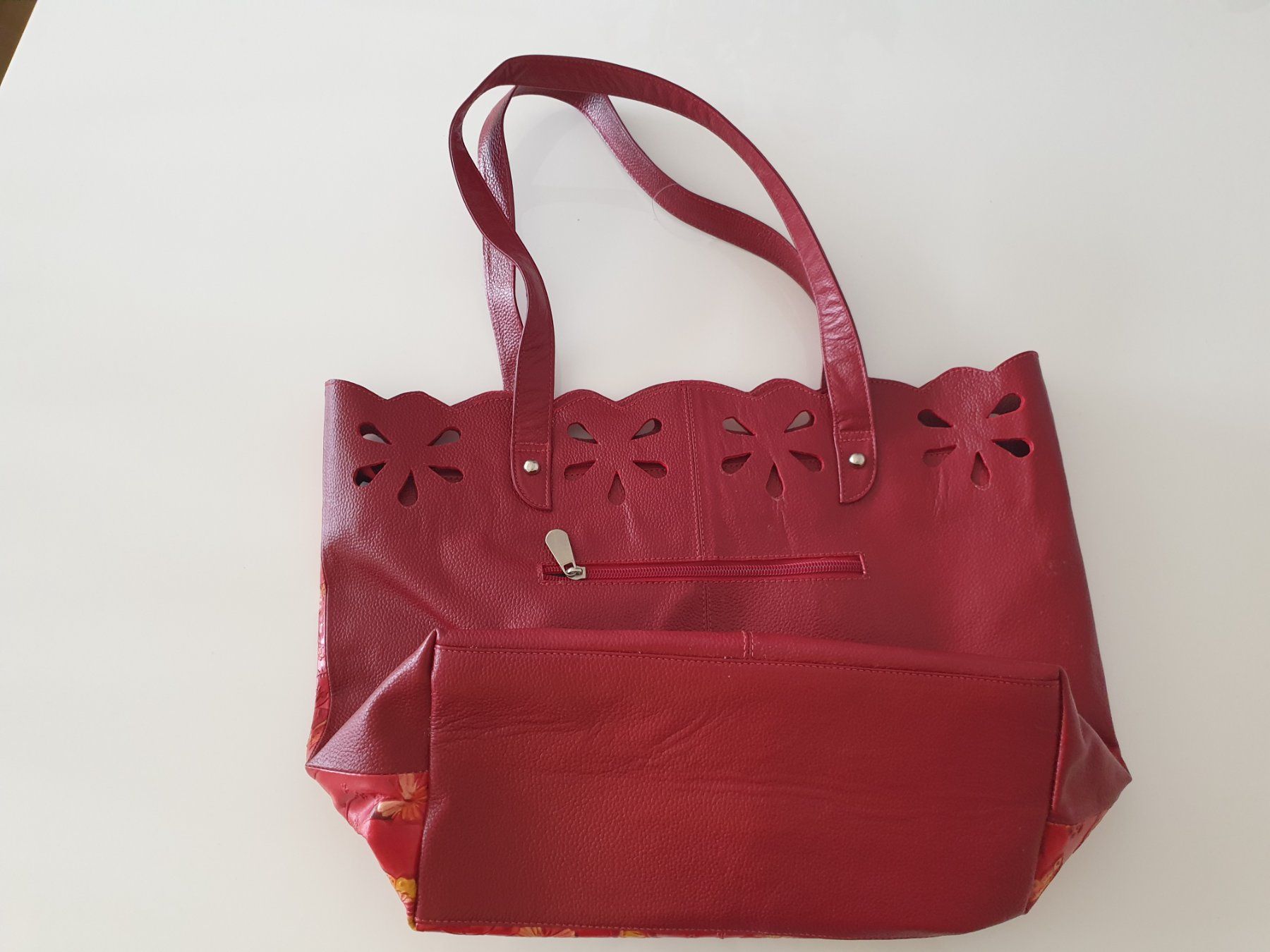 Borse da donna: Sac en cuir rouge gravé papillons – Nuovo (secondo la descrizione) da Echallens venduto da dianitas 1