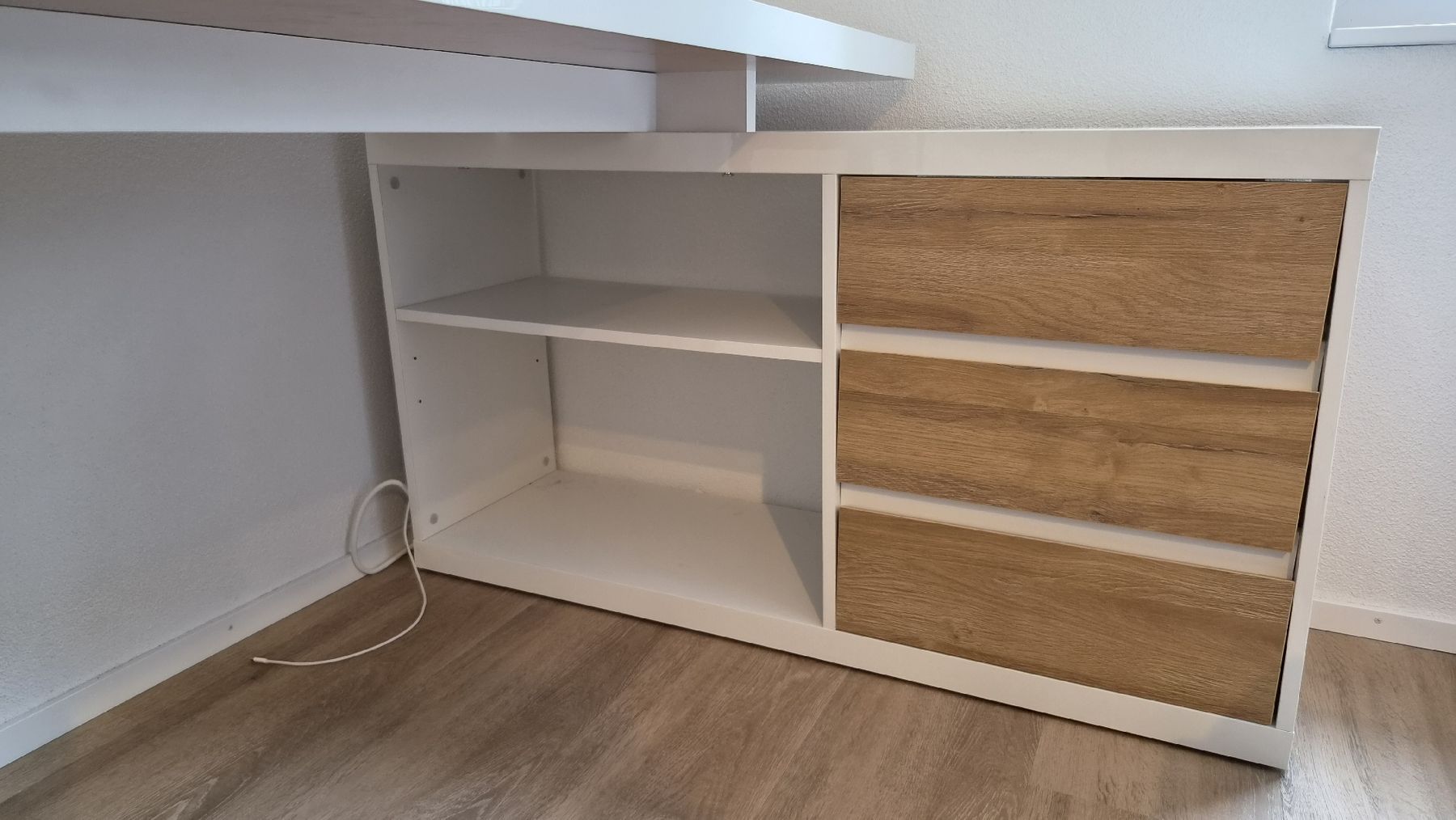Schreibtische: ECKSCHREIBTISCH – Neu (gemäss Beschreibung) aus Luzern von spi_kv7m 1