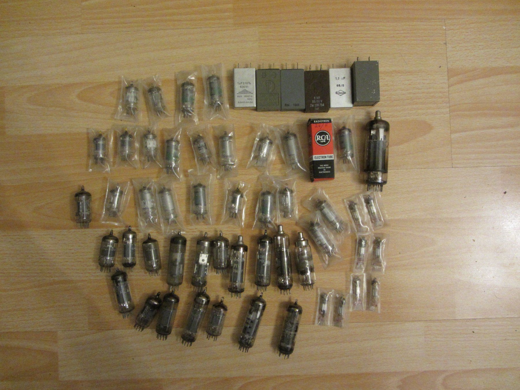 Componenti elettronici: Röhrenlampen verschiedene – Usato da Zürich venduto da bigboss