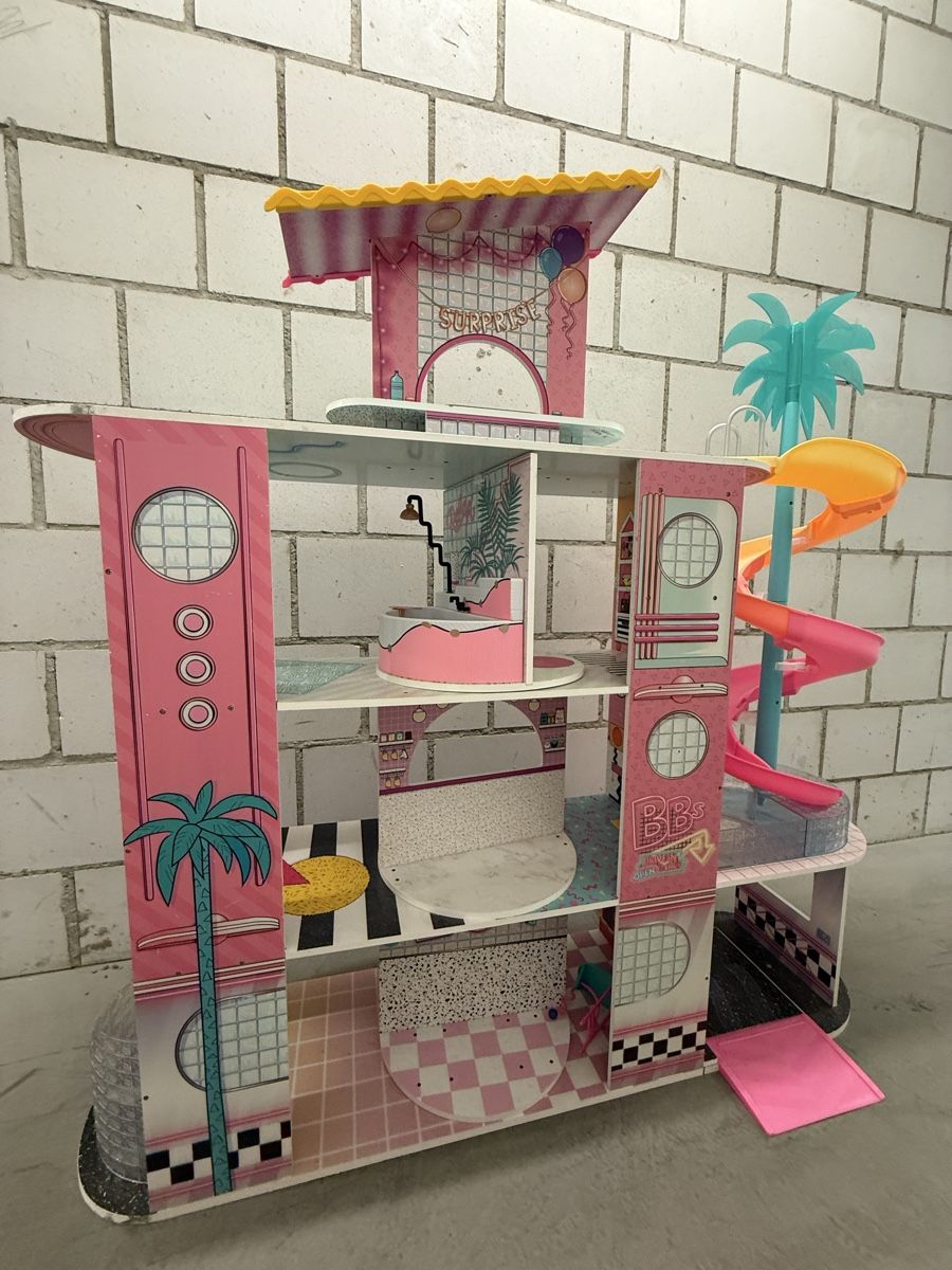 Case e mobili per bambole: LOL Surprise Puppenhaus – Usato da Burgdorf venduto da zoe_g7lh