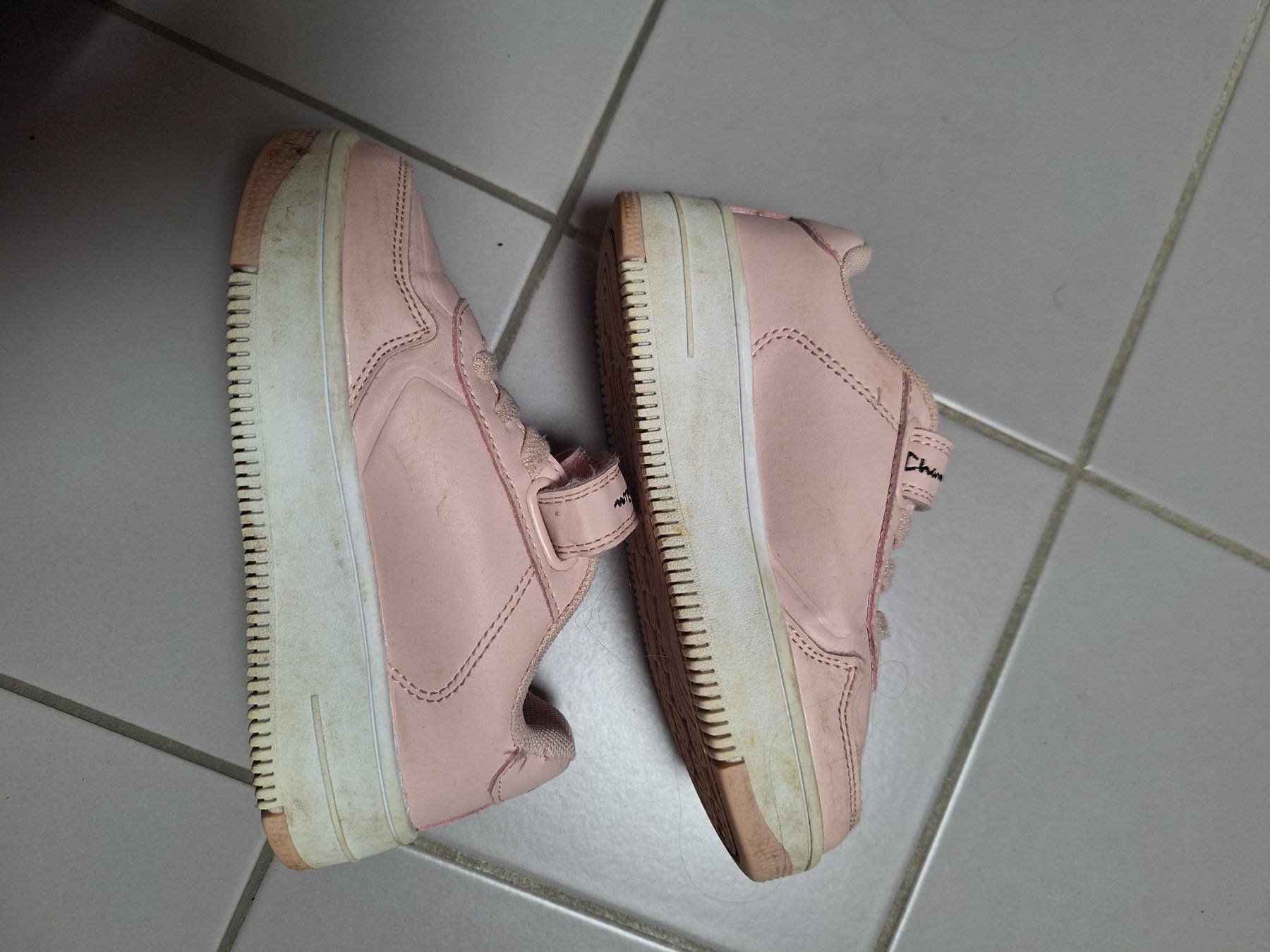 Champion Schuhe für Mädchen: Sneaker Grösse 28 – Gebraucht aus Sissach von not_c2zq 2