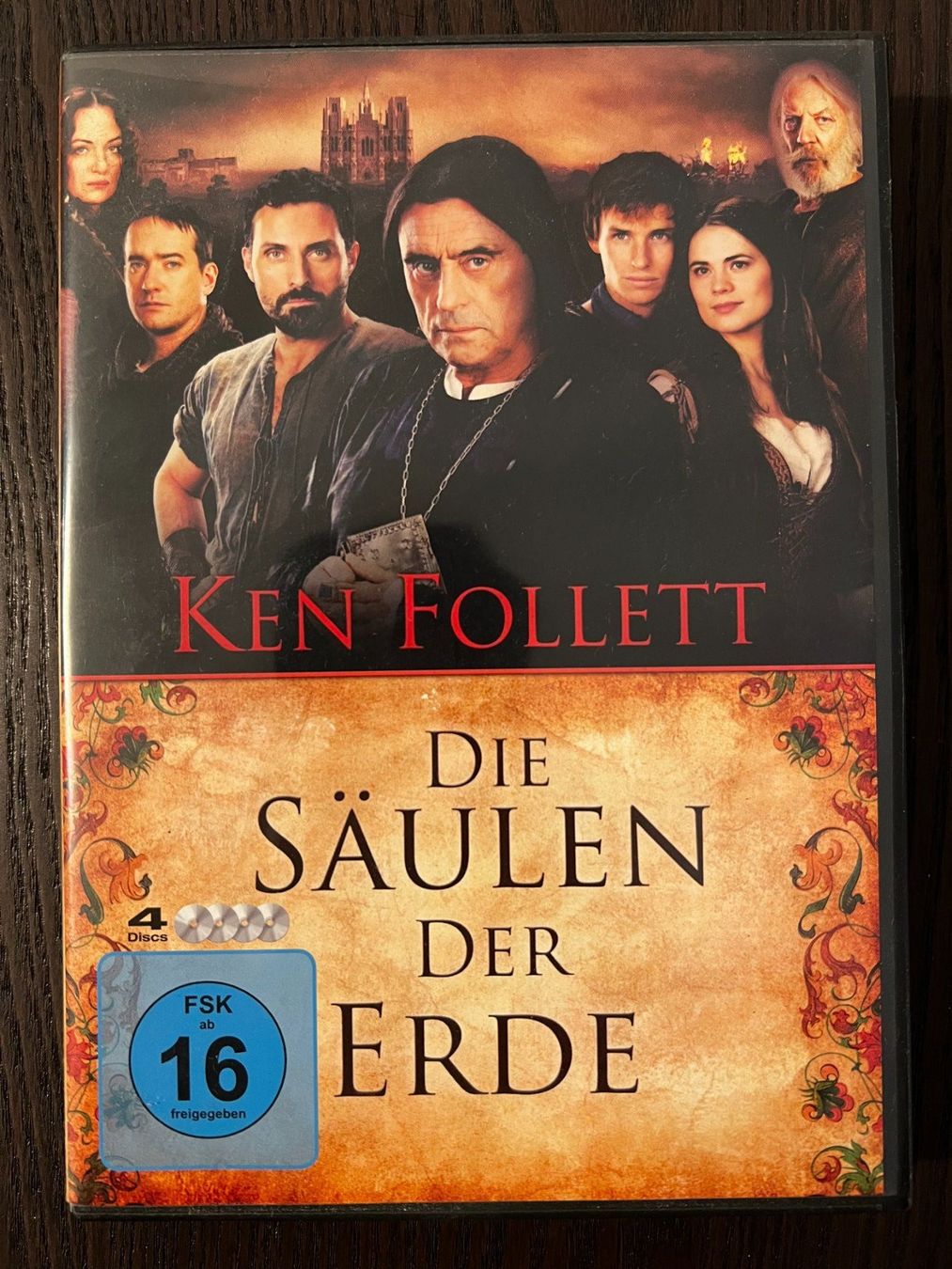 Tutti i DVDs: Die Säulen der Erde (4 DVDs) – Usato da Zürich venduto da FilmFreunde