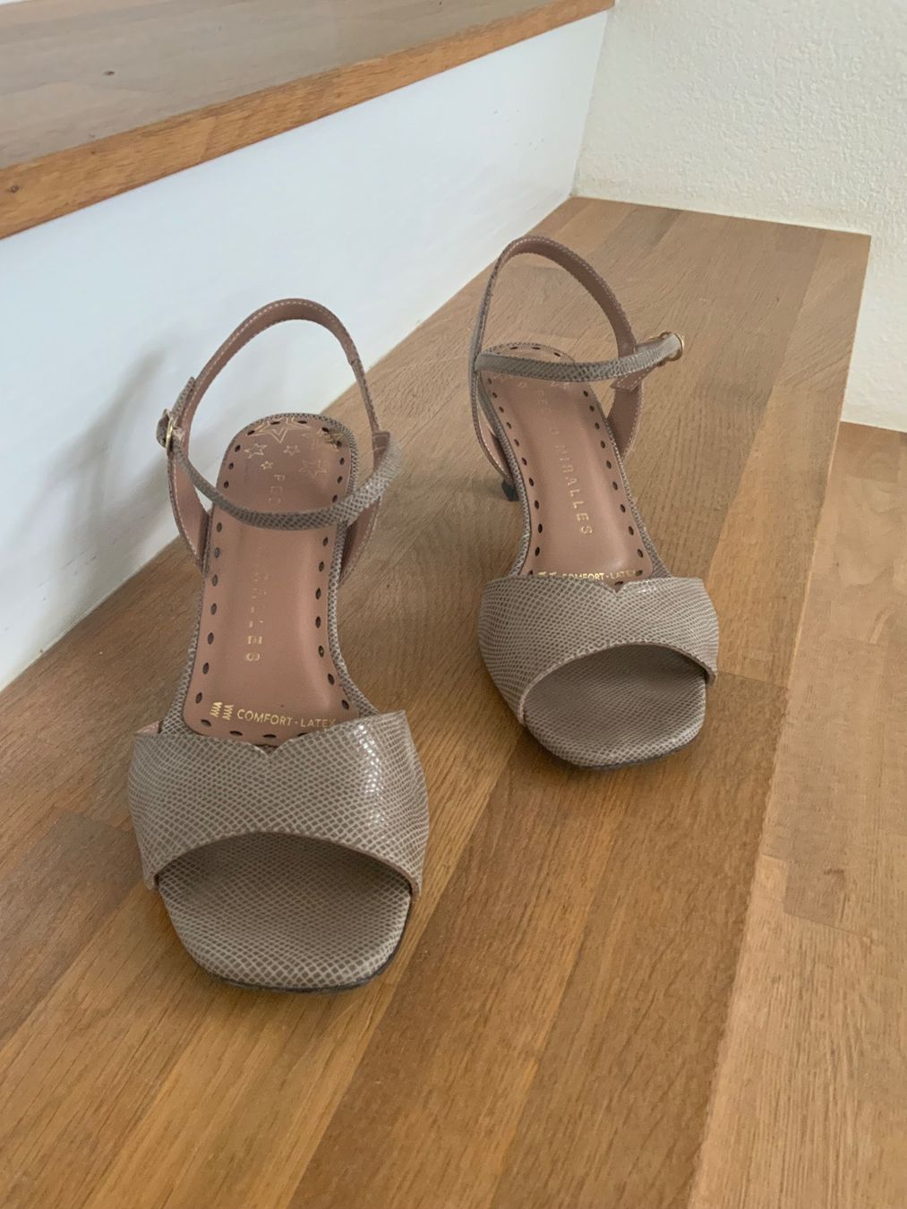 Damenschuhe: Sandalen Pedro Miralles – Gebraucht aus Therwil von Schelmij
