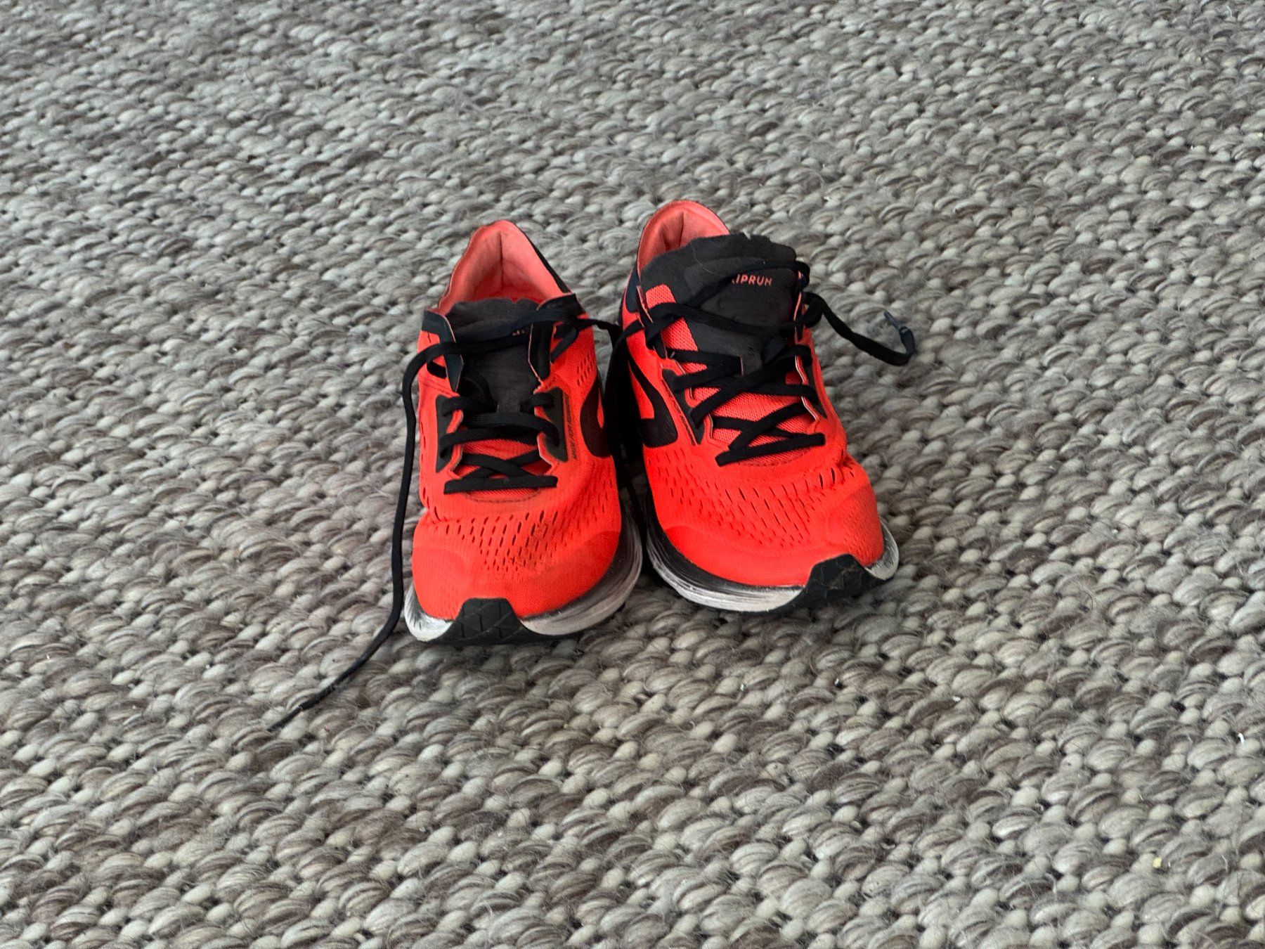 Scarpe da uomo: Laufschuhe Grösse 39 – Nuovo (secondo la descrizione) da Magden venduto da Tom127 1