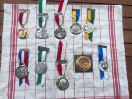 Collection de médailles anciennes de marche populaire Suisse